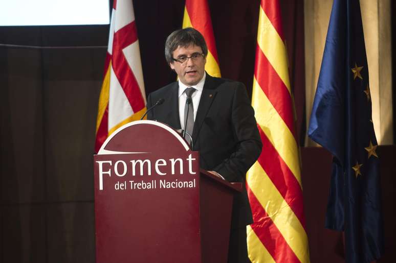 Presidente da região da Catalunha, o separatista Carles Puigdemont