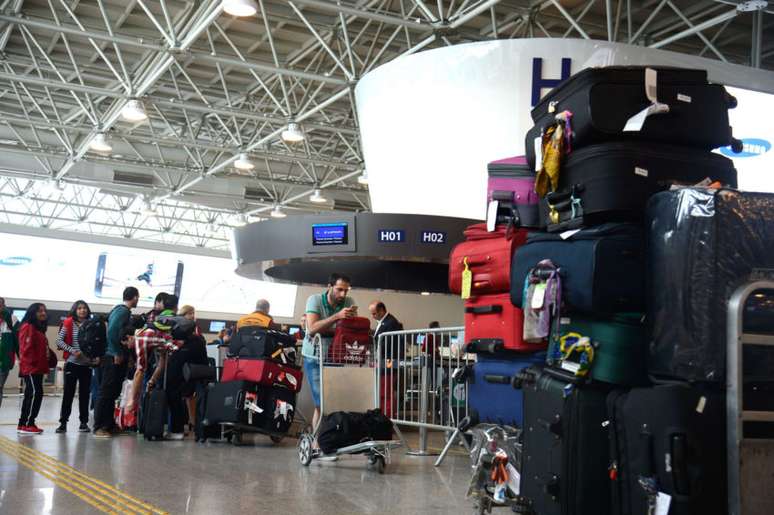 Segundo a Associação Brasileira das Empresas Aéreas, tarifas mais acessíveis serão possíveis a partir da cobrança das bagagens despachadas.