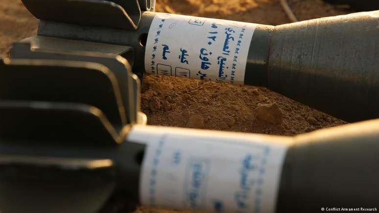 Padrões rigorosos de produção: munição do EI é cuidadosamente rotulada