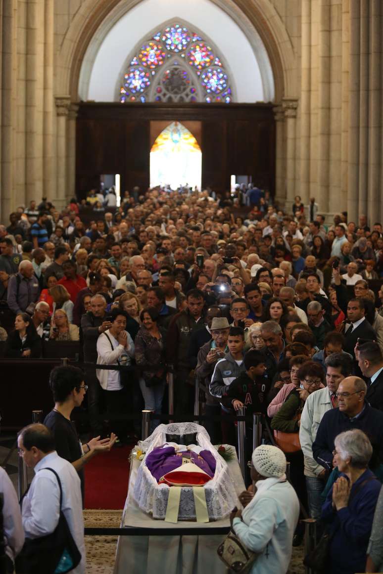 Vel&oacute;rio de dom Paulo Evaristo Arns na Catedral Metropolitana de S&atilde;o Paulo, na S&eacute;, regi&atilde;o central da cidade 
