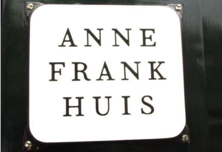 O Museu Anne Frank em Amsterdã fica na casa onde Anne e outros judeus, entre familiares e amigos, se esconderam dos nazistas 