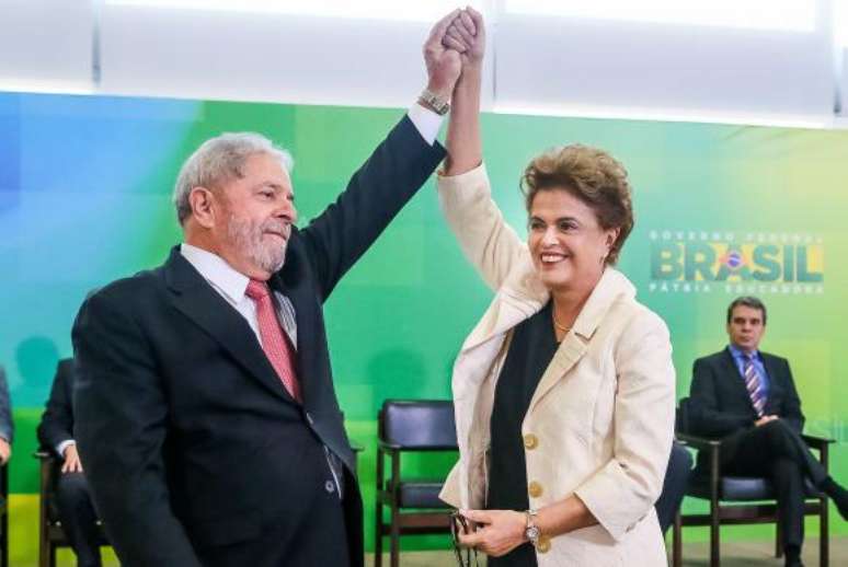 Presidenta Dilma Rousseff nomeia o ex-presidente Lula para a chefia da Casa Civil 