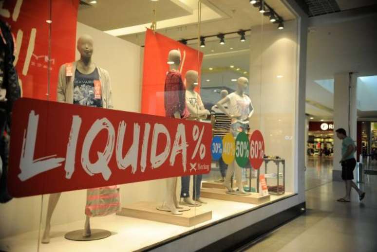 Itaboraí (RJ) - Loja do shopping Itaboraí Plaza em liquidação -