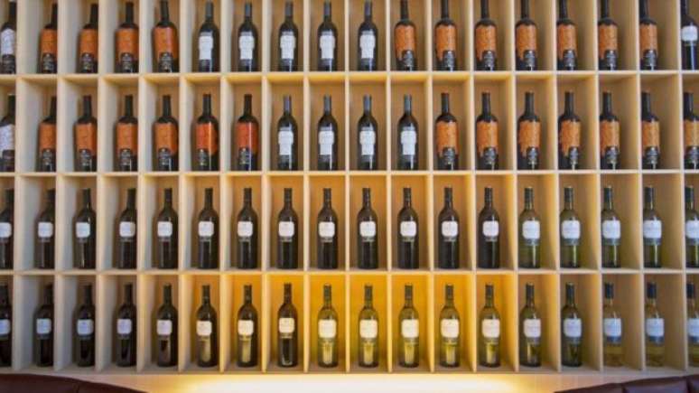 Cr&iacute;ticos rejeitaram a novidade como um 'antivinho', diante da tradicional ind&uacute;stria espanhola