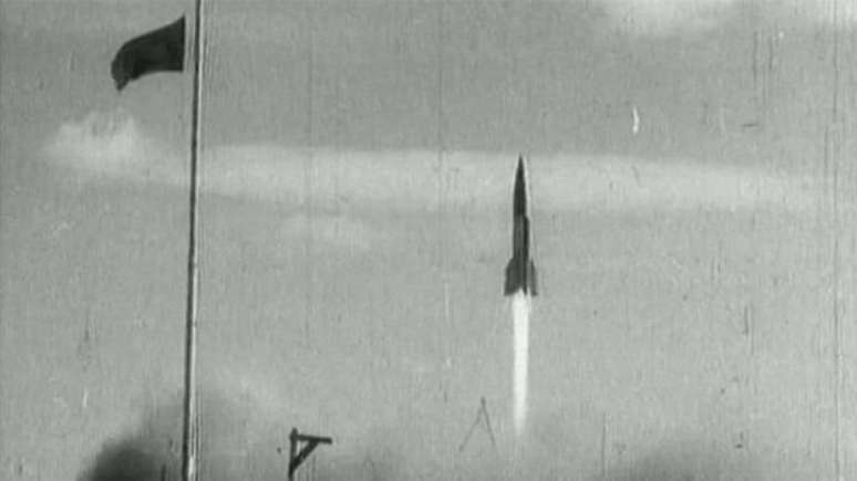 O programa espacial soviético començou reconstruindo foguetes V2 capturados dos nazistas durante a Segunda Guerra Mundial.