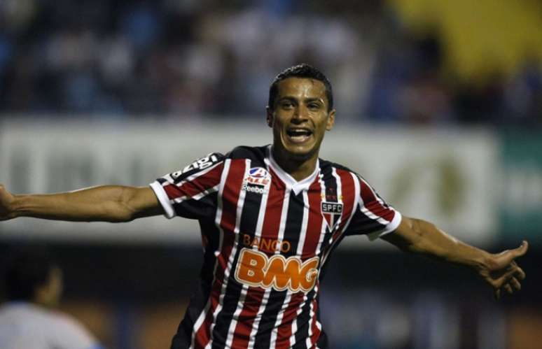 Cícero passou pelo Tricolor entre 2011 e 2012, com título da Copa Sul-Americana (Foto: Rubens Chiri/saopaulofc.net)