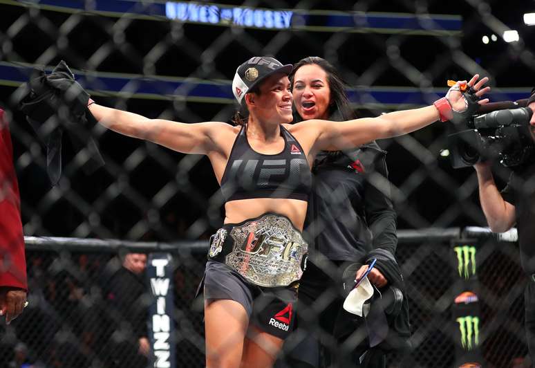 Amanda nunes nocauteia Ronda Rousey em segundos e mantém título do UFC