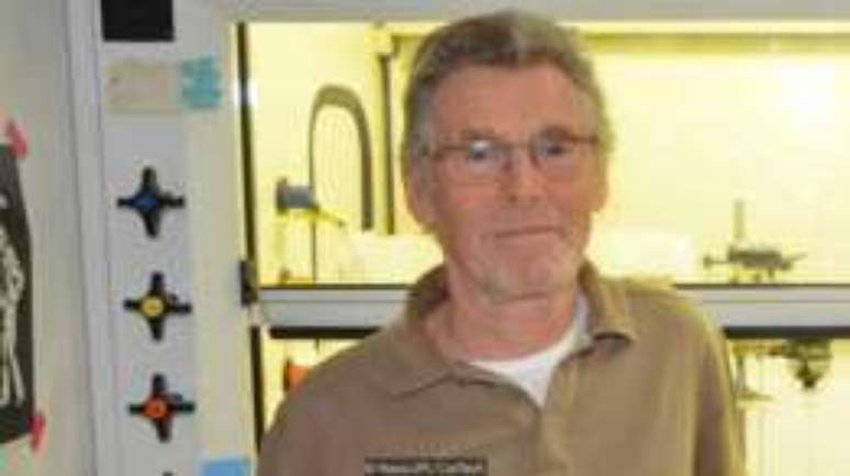 O ge&oacute;logo Michael Russell