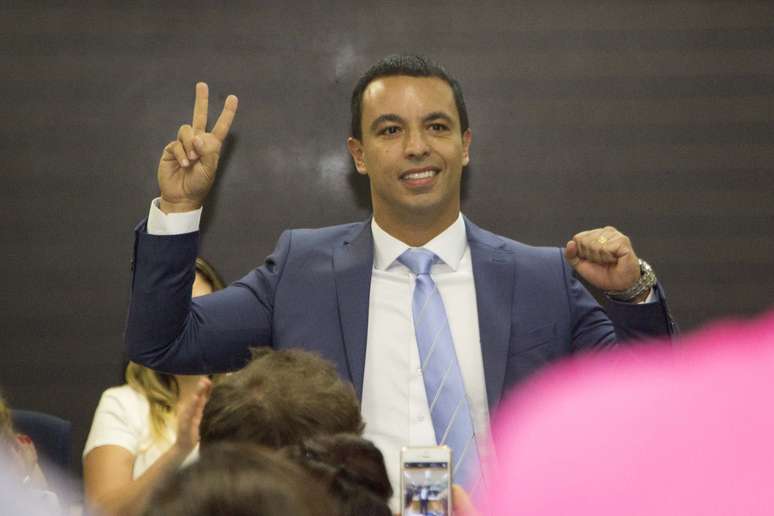 Posse do Prefeito Rog&eacute;rio Lins do PTN realizado na C&acirc;mara de Osasco, SP, na manh&atilde; deste domingo (1).
