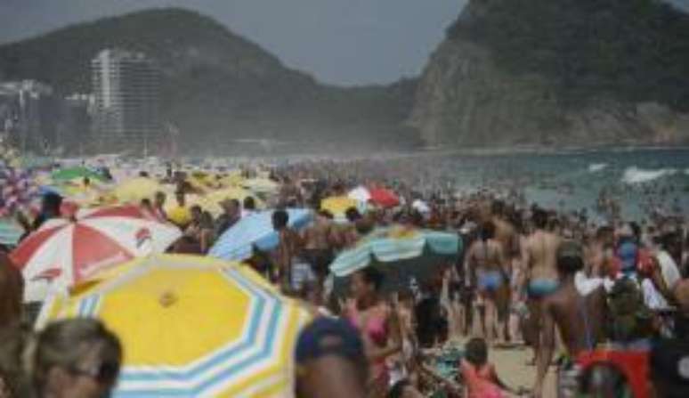 Turistas na Praia de Copacabana