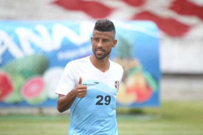 Léo Moura jogou o Brasileirão de 2016 pelo Santa Cruz (Foto: Divulgação/Site Oficial do Santa Cruz)