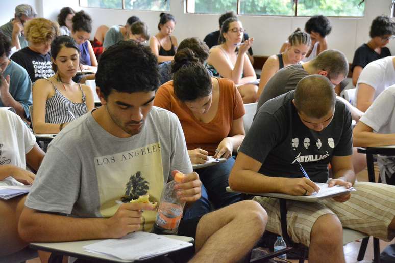 O exame da Unesp registrou 102.230 inscritos este ano.