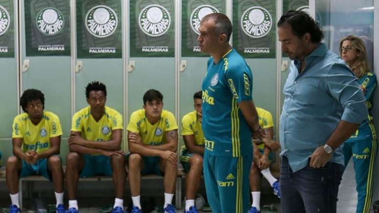 Jogadores do Palmeiras ouvem Eduardo Baptista e Alexandre Mattos - Divulgação