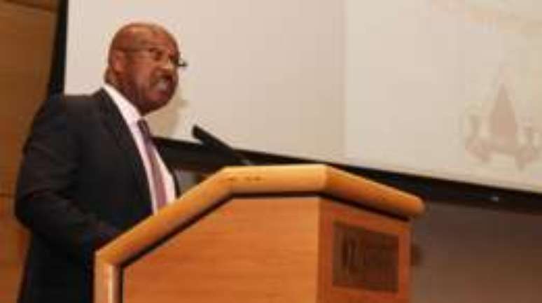 Ngondi Kamatuka quer pedido oficial de desculpa dos alem&atilde;es