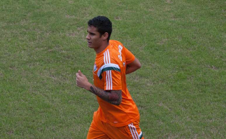 Michael, atacante do Fluminense durante treino nas Laranjeiras