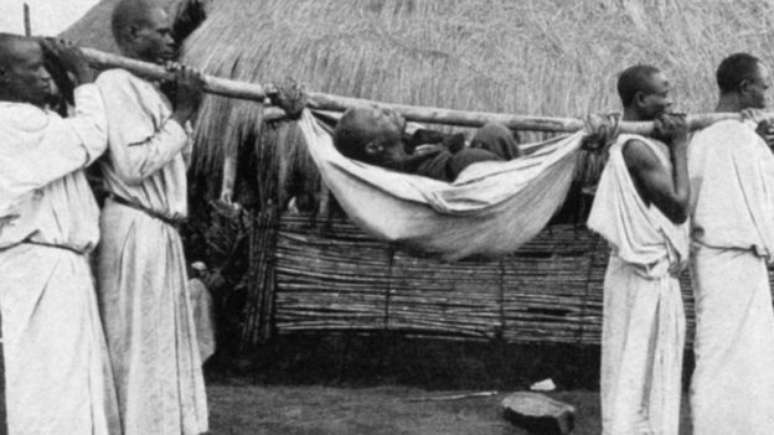 Houve um grande surto de doença do sono no início de 1900, na África 