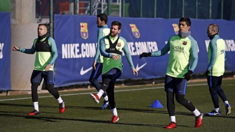 Messi e Suárez participaram normalmente do treino desta quinta-feira (Foto: Divulgação / Barcelona)
