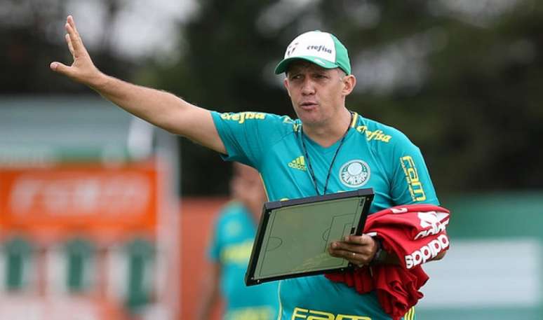 Eduardo Baptista já começa a ensaiar a equipe titular do Palmeiras - Divulgação
