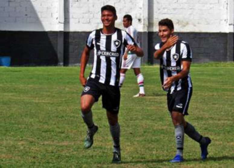 Igor Cassio fez um dos gols do Botafogo