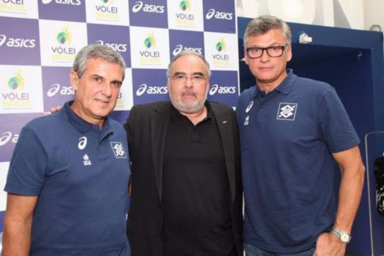 Renan e Zé Roberto participam do anúnicio da nova patrocinadora do Vôlei Brasil