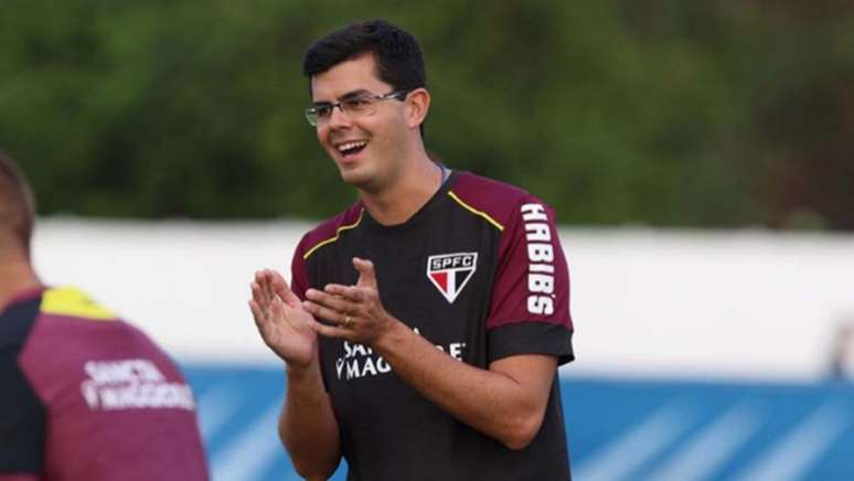 Preparador físico Pedro Campos, formado na base do São Paulo (Foto: Rubens Chiri / saopaulofc.net)