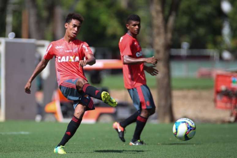 Alisson em treino do Flamengo (Gilvan de Souza/ Divulgação)