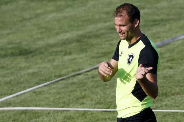 O zagueiro Carli foi figura importante do time alvinegro na temporada passada (Foto: Vitor Silva/Sspress/Botafogo)