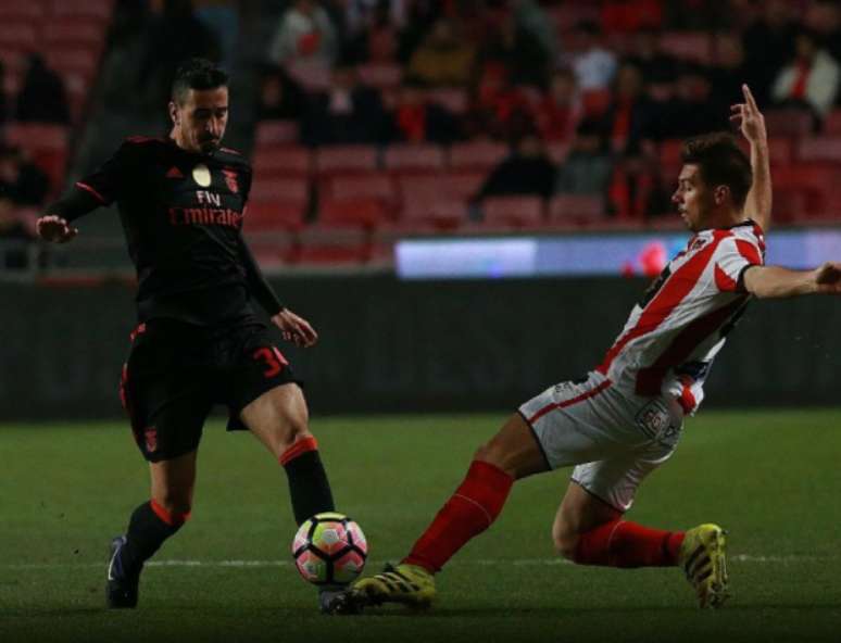 André Almeida fez o segundo gol do Benfica na partida (Foto: Reprodução / Twitter)