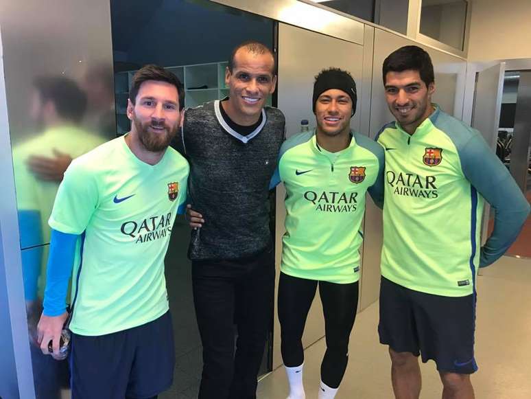 Rivaldo visitou o Barcelona nesta quarta-feira