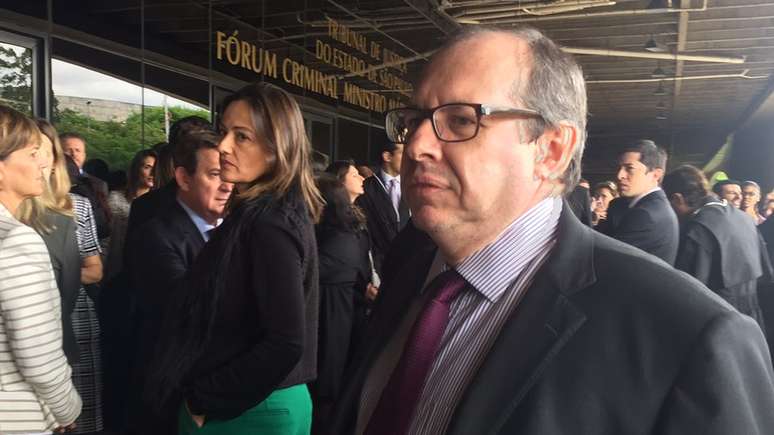 Márcio Christino, procurador pioneiro na investigação do PCC, defende isolamento mais eficaz de líderes do crime organizado.