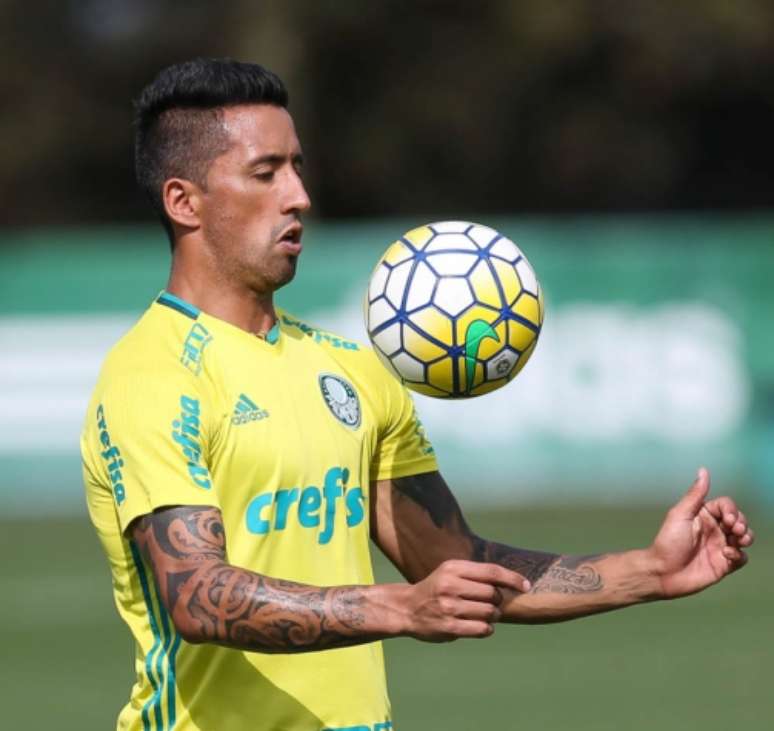 Lucas Barrios ficará em São Paulo para aprimorar a parte física - Foto: César Greco/Palmeiras