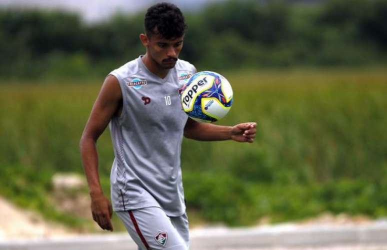 Scarpa ainda tem mais dois anos de contrato com o Fluminense (Foto: Nelson Perez/ Fluminense F.C.)