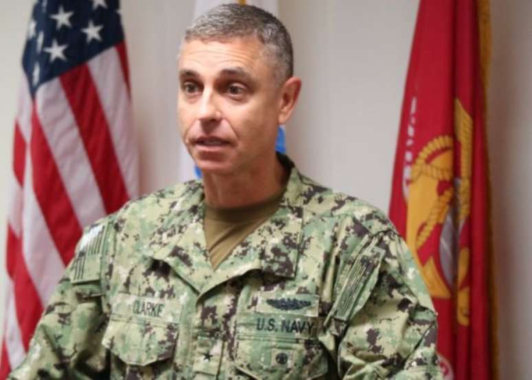 O contra-almirante Peter Clarke, comandante Força Conjunta de Guantánamo, diz acrediar que não haverá pedidos para torturar os detidos 