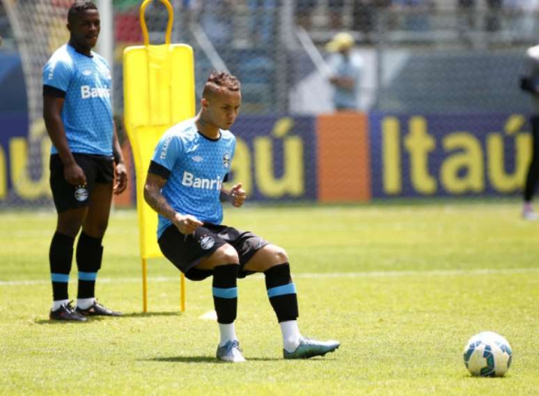 Everton durante treino do Grêmio (Foto: Ricardo Duarte/Grêmio)