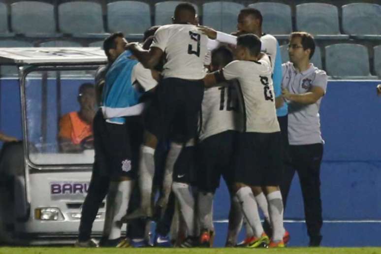 Corinthians venceu o Juventus e está na decisão da Copinha (Foto:Jales Valquer / Fotoarena)