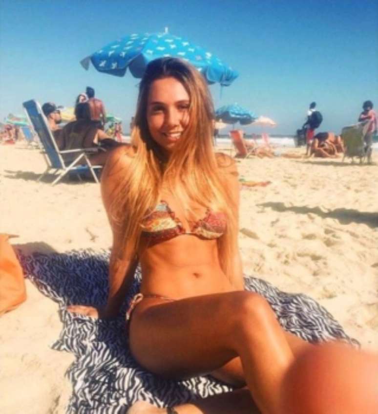 Moradora de Ipanema, Carol Portaluppi sempre curte as praias no Rio de Janeiro