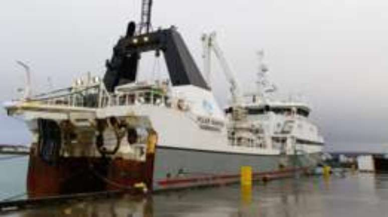 Autoridades da Islândia obrigaram navio de pesca a voltar ao porto de Reykjavik