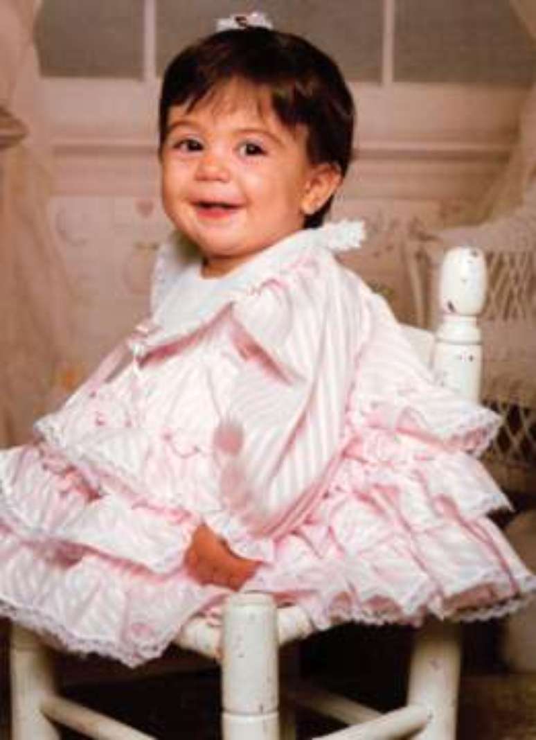 Jennifer com um ano: um beb&ecirc; risonho e cheio de energia