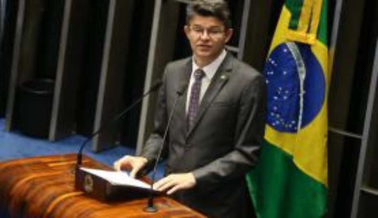 Brasília - Depois que Temer assumiu a presidência, José Medeiros se tornou vice-líder do governo na Casa