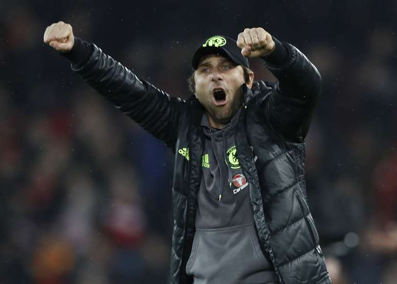 Antonio Conte, t&eacute;cnico do Chelsea