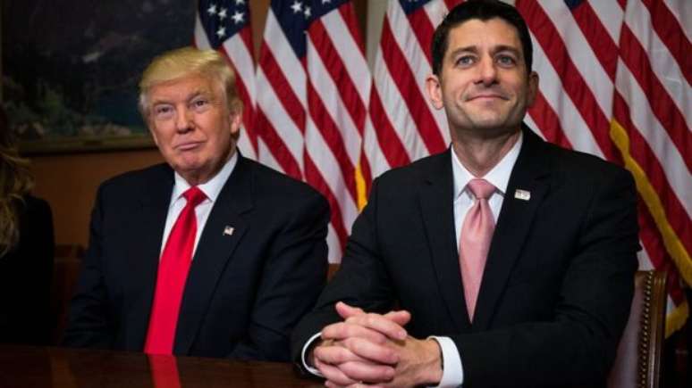 O presidente da Câmara de Representantes, Paul Ryan, foi uma das primeiras lideranças políticas a manifestar apoio ao decreto de Trump sobre imigração. 
