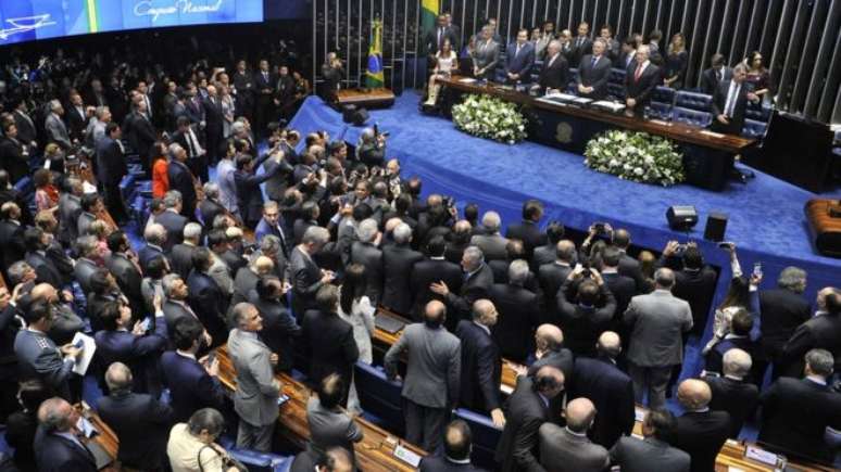 Eleições do Congresso devem manter aliados do governo no comando das Casas 