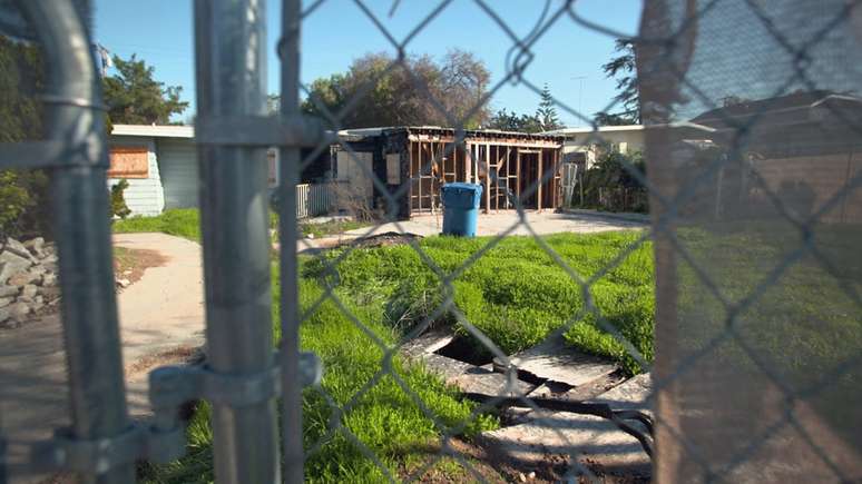 A casa dos Currys, em um bairro de Los Angeles, tinha sido parcialmente destru&iacute;da pelo fogo