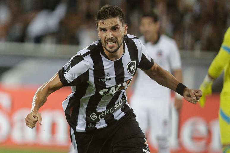 Rodrigo Pimp&atilde;o comemora