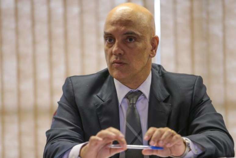 O ministro licenciado da Justiça e Cidadania, Alexandre de Moraes, assinou sua ficha de desfiliação do PSDB