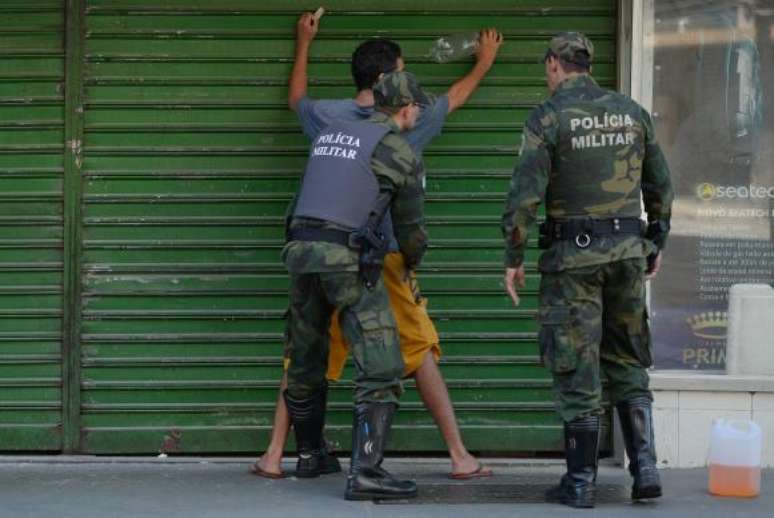 Vitória (ES) - Policiais militares de férias e de folga voltam às ruas em Vitória