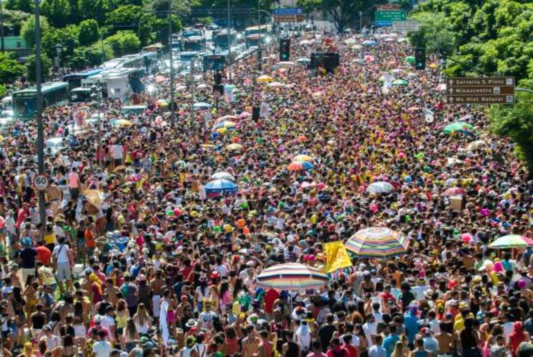 Belo Horizonte - O bloco Então Brilha deve receber 80 mil foliões 