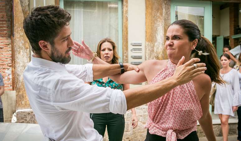 Rafael Cardoso (Cesar) e Giovanna Antonelli (Alice) em cena de &#039;Sol Nascente&#039;