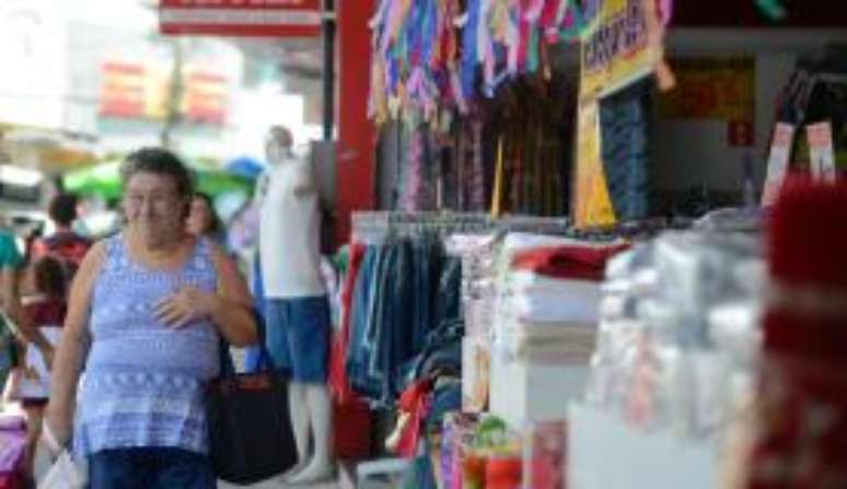 Ônibus, comércio e escolas voltam a funcionar na Grande Vitória 