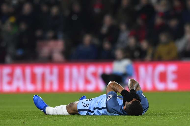 Gabriel Jesus sofreu a fratura após torção do pé em jogo pelo Manchester City no Campeonato Inglês